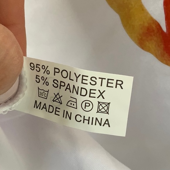 ๐SALE๐ โค๏ธKISS me Iโm pretty graphic t shirt - Picture 4 of 5